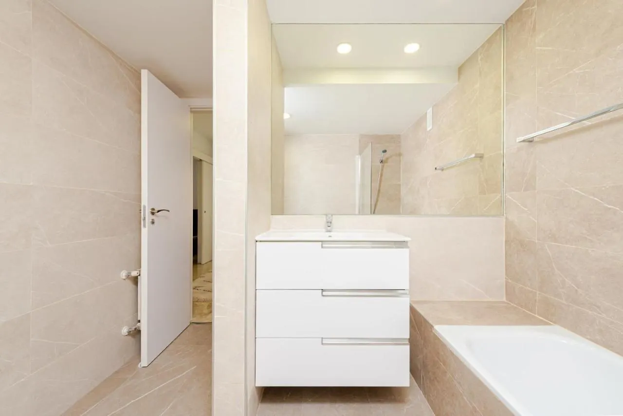 Las Huertas - Modern Accommodation In Madrid Conde Orgaz Apartment
