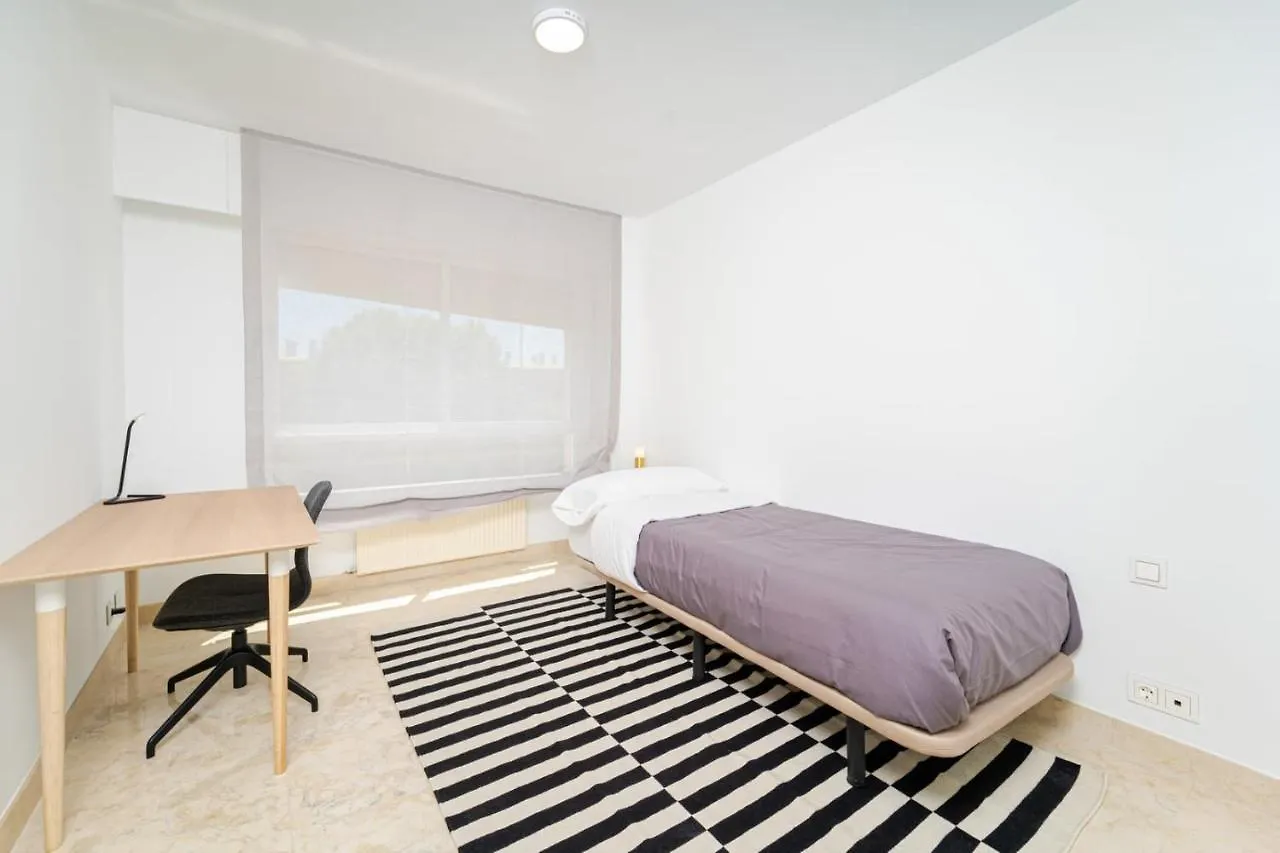 Apartment Las Huertas - Modern Accommodation In Madrid Conde Orgaz